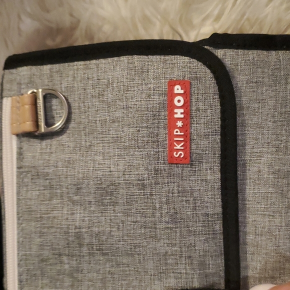Skip Hop Pronto Changing Pad - Picture 3 of 10